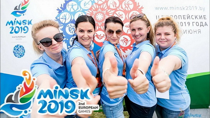 Волонтеры на Европейских играх в 2019 году.